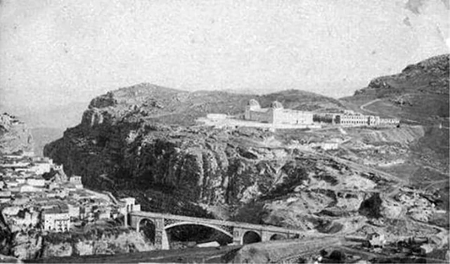 Constantine Photograph 18